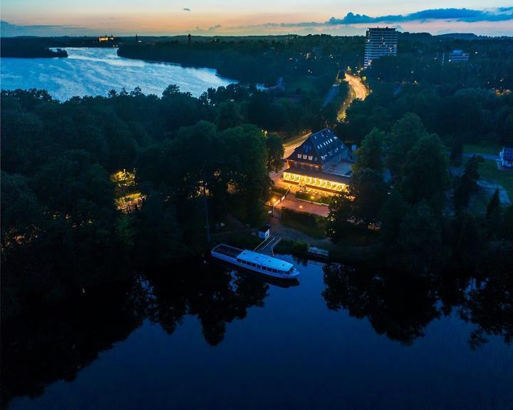 Café Fegetasche im Lake House Plön